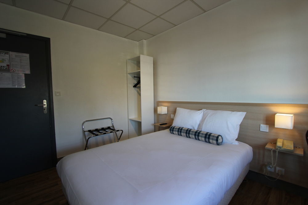Hotel Vol De Nuit Purpan Toulouse Exterior foto
