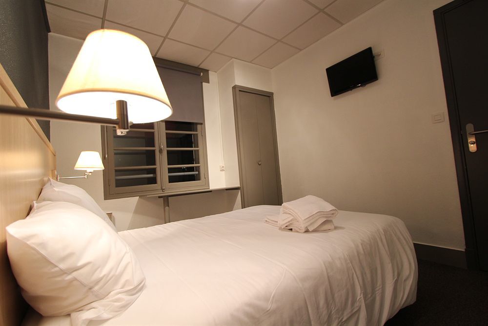 Hotel Vol De Nuit Purpan Toulouse Exterior foto